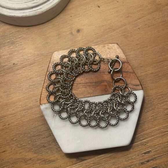 Two Tone Woven Hoop Link Chain Bracelet - Picture 11 of 13